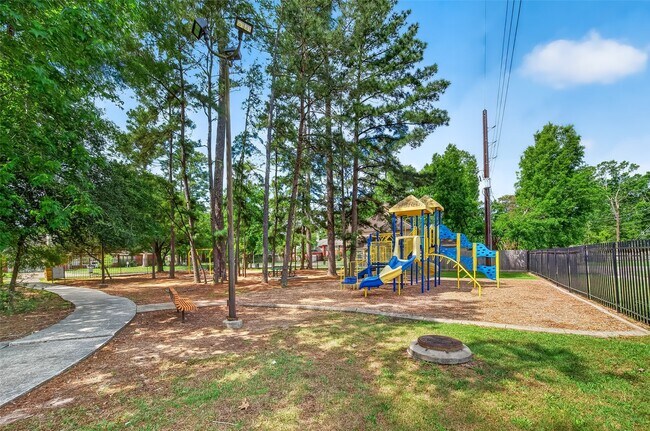 Building Photo - 31722 Royal Woods Ct