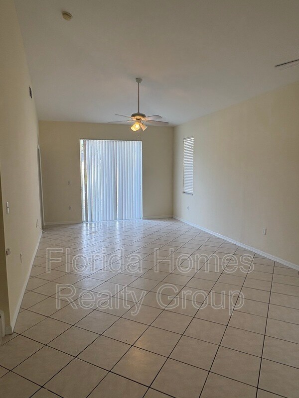 Building Photo - 3629 Pine Oak Cir