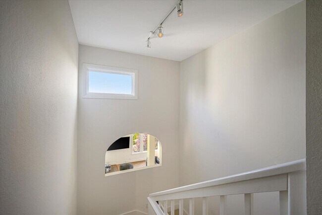 Building Photo - Welcome to Your Luxurious Napa Valley Retr...