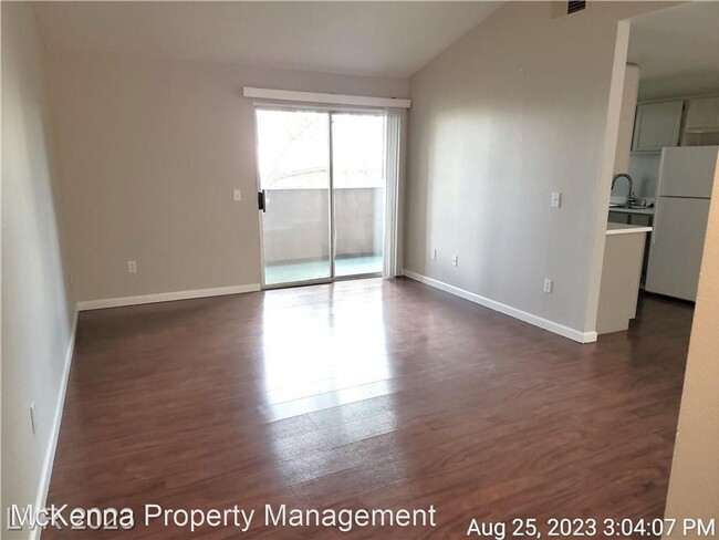 Building Photo - 1 br, 1 bath House - 231 W. Horizon Ridge ...