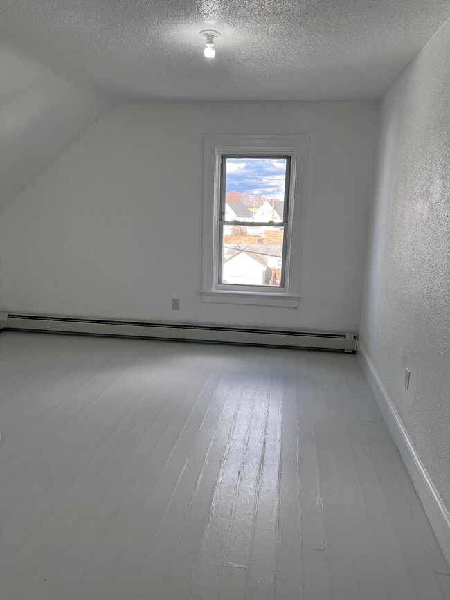 Bedroom 2 - 22 Norris Ave