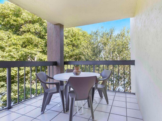 Building Photo - 955 Egret Cir