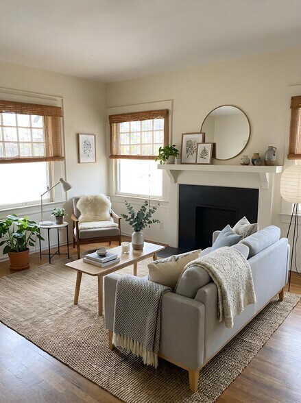 Building Photo - 937 N Benton Way