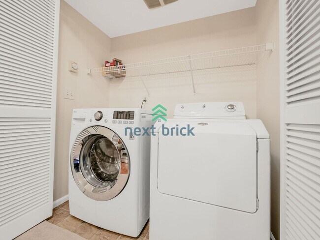 Building Photo - Charming 2 Bedroom 2 Bathroom Near Totem L...
