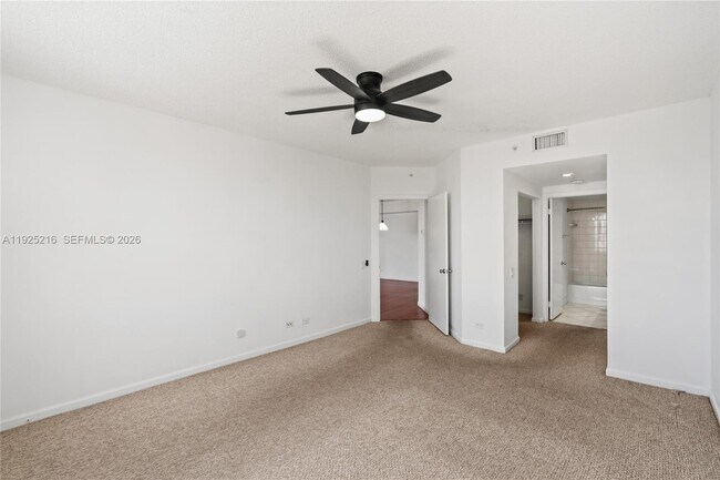 Building Photo - 701 Brickell Key Blvd