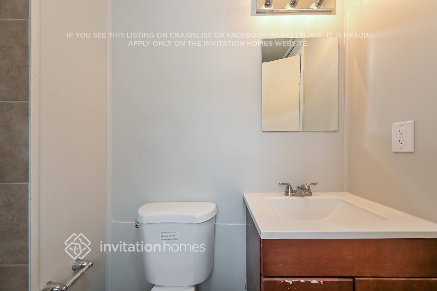 Building Photo - 3361 S Winston St