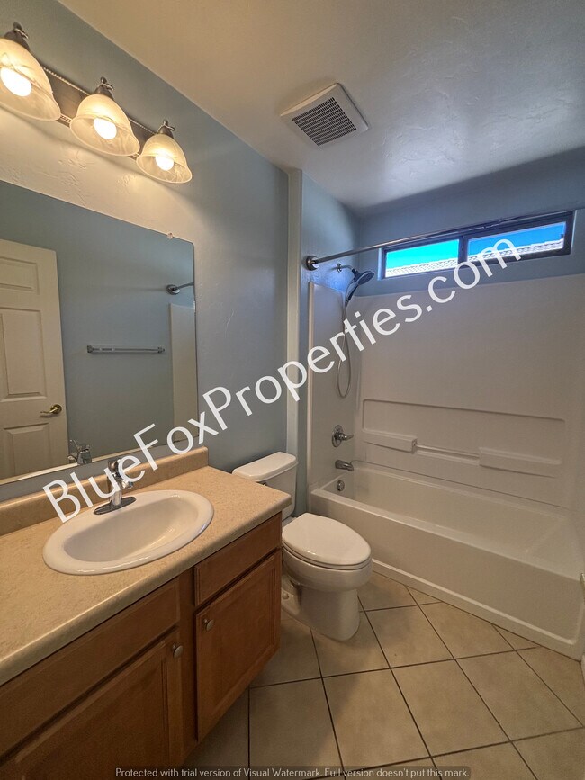 Building Photo - 7135 S Oakbank Dr