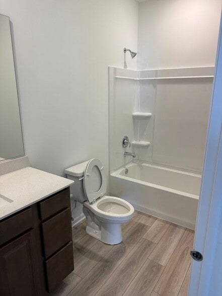 Building Photo - 7603 Honeysuckle Ln