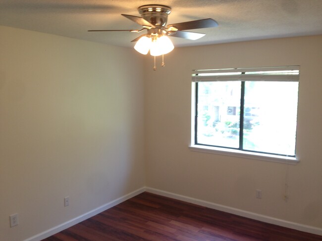 Master Bedroom - 1414 Brockman Cir