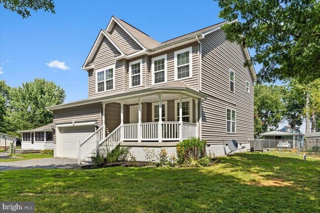 Building Photo - 926 Walnut Ave