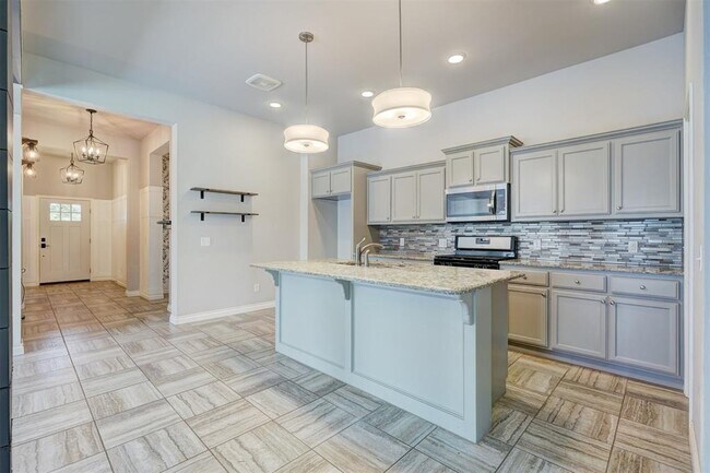 Building Photo - 12490 Native Hill Dr