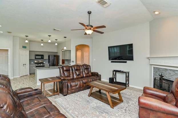 Building Photo - 2526 Lake Dale Ln