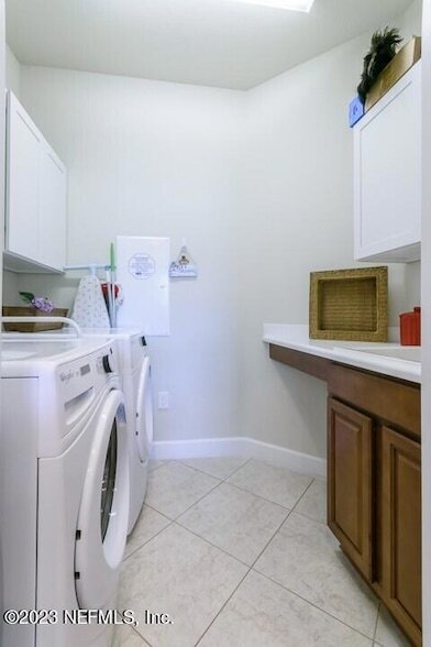Building Photo - 16 Acorn Grove Ct