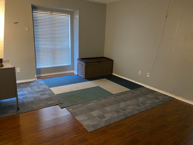 Guest Bedroom - 701 Tuxworth Cir