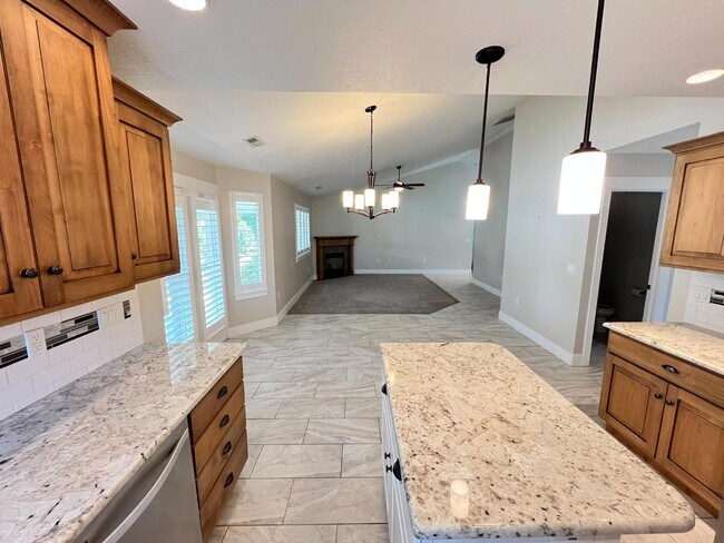 Building Photo - 564 Spring Meadow Ln