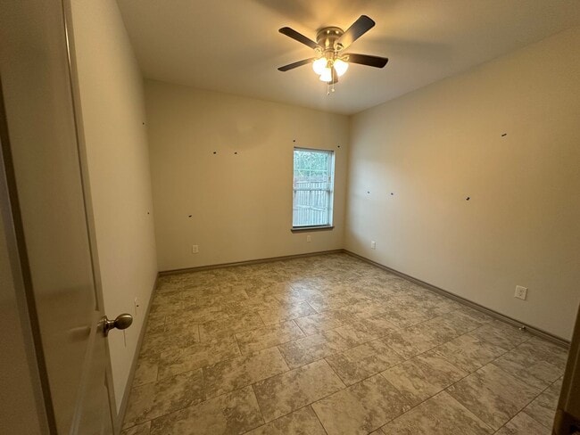 Building Photo - 13314 County Rd 285