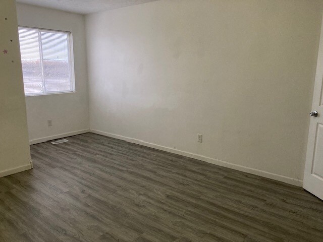 Building Photo - 2923 W Louise St