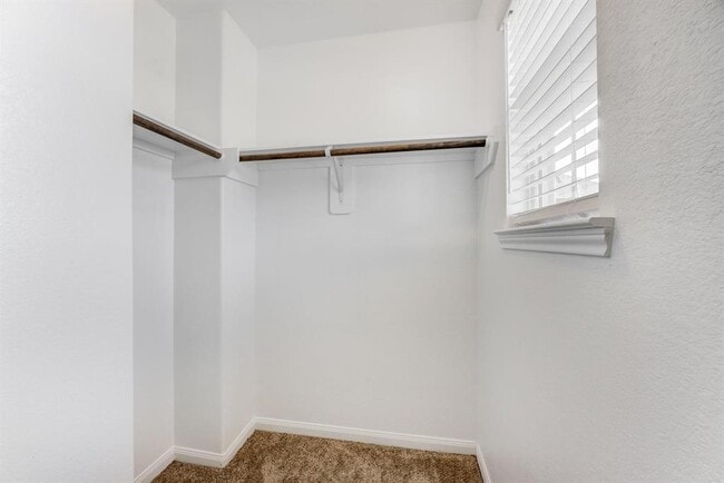 Building Photo - 5842 Adelaide River Dr