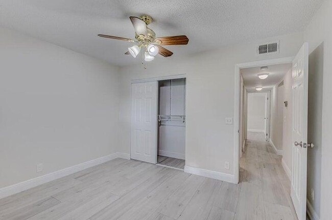 Building Photo - 1801 Sabal Ridge Ct