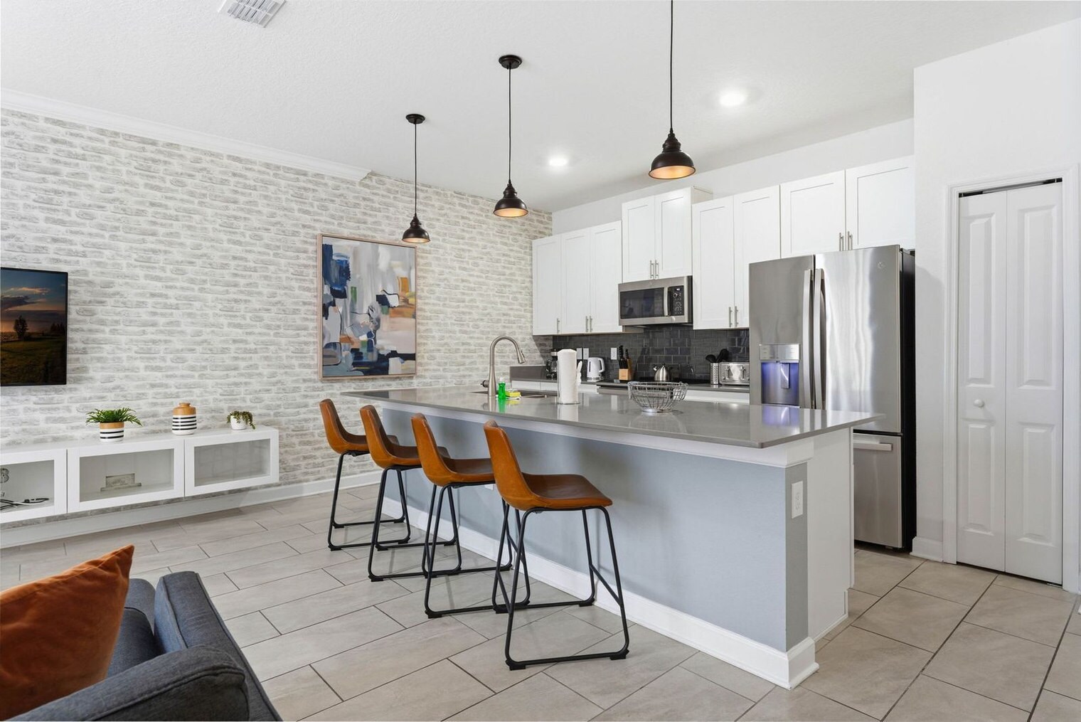 Building Photo - 4224 Paragraph Dr