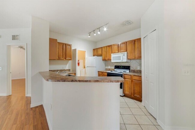 Building Photo - 6159 Metrowest Blvd