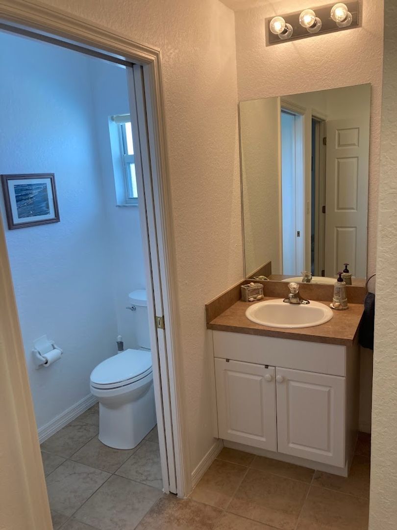 Building Photo - Short term FULLY FURNISHED vacation rental ,3/2 Pool Home on canal