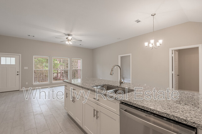 Building Photo - 49 Hickory Bend