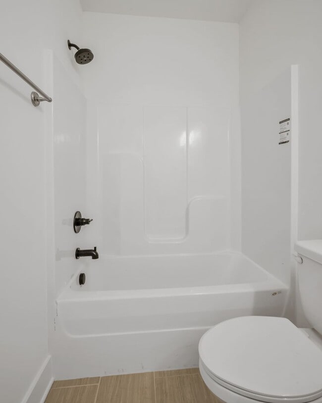 Building Photo - 4BR/4BA New Build in Old Hickory