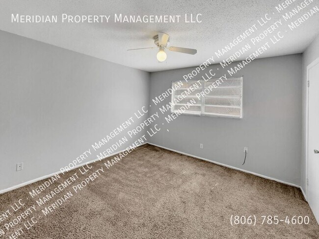 Building Photo - 1712 Elkhart-C
