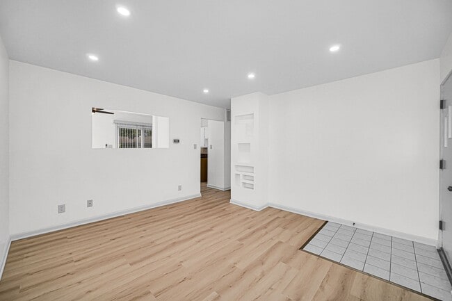 Building Photo - 3 Bedroom 1 Bathroom House for Rent!