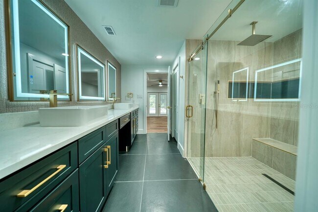 Building Photo - 1542 Sugarwood Cir