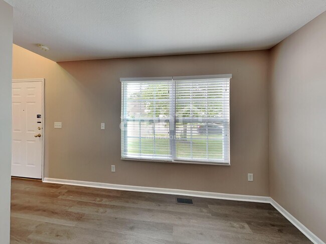 Building Photo - 5841 Privilege Dr