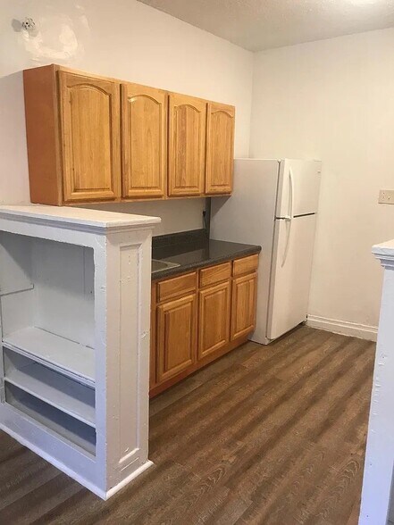 Building Photo - 214 Glenwood Ave