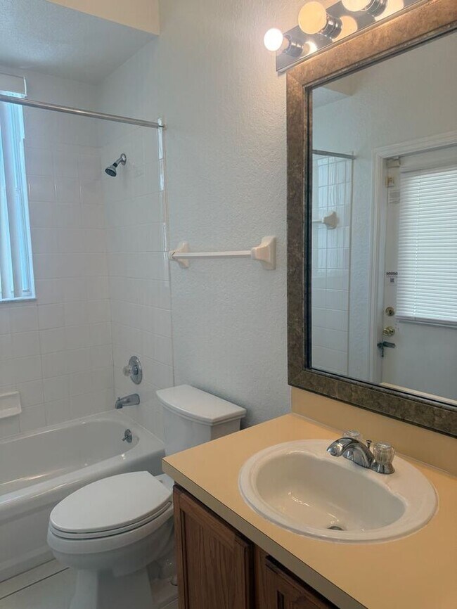 Building Photo - Beautiful Pool Home in Highlands Reserve golf community