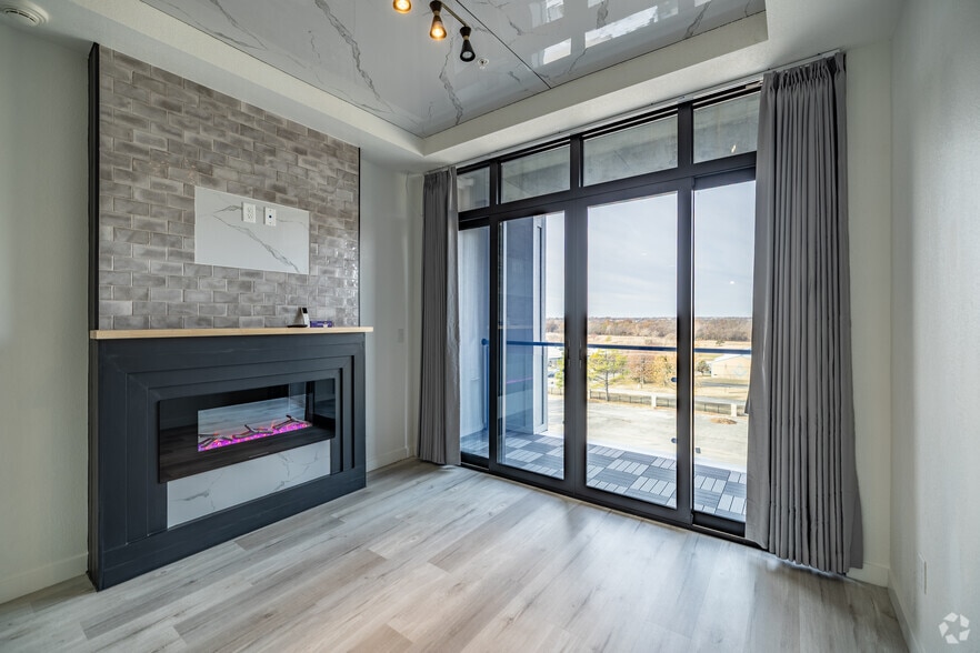 2BR, 2BA - 1051SF - B5 - Living Area - The Tulsan at Midtown