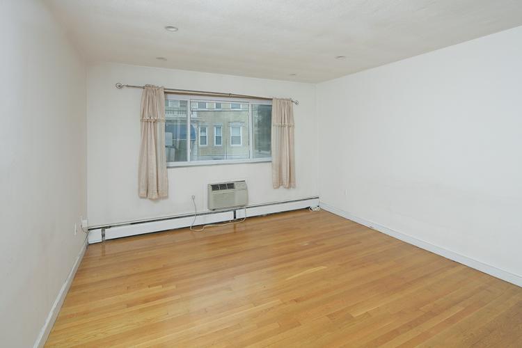 Building Photo - 34 Gardner St