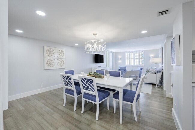 Building Photo - 1701 S Flagler Dr