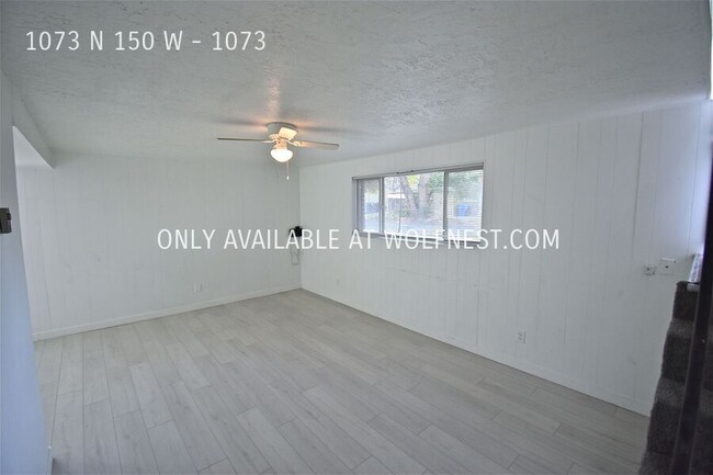 Building Photo - Beautiful 2 Bed Orem Unit! No Deposit Option!