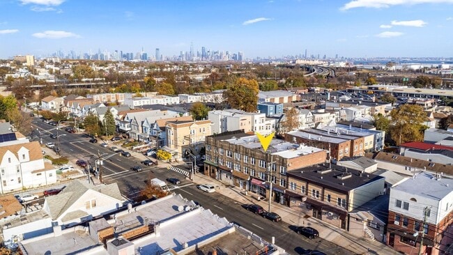 Building Photo - 1102 Avenue C