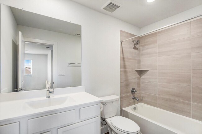 Building Photo - 423 Black Walnut Dr