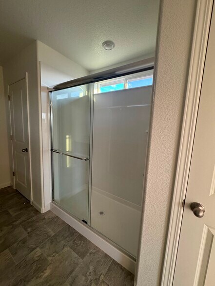 Building Photo - 434 Miramar Dr