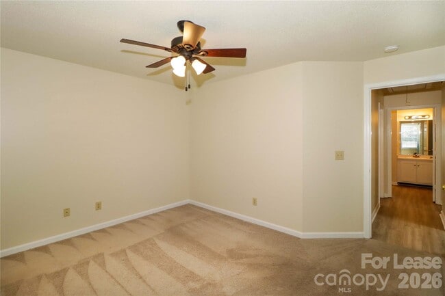 Building Photo - 155 Green Dragon Ct