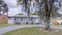 Building Photo - 646 Stanwick Rd