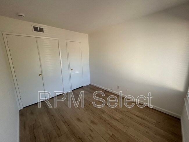 Building Photo - 855 Gaylene Ct