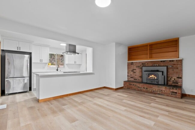 Building Photo - 4Bd/1.75Ba Seattle House