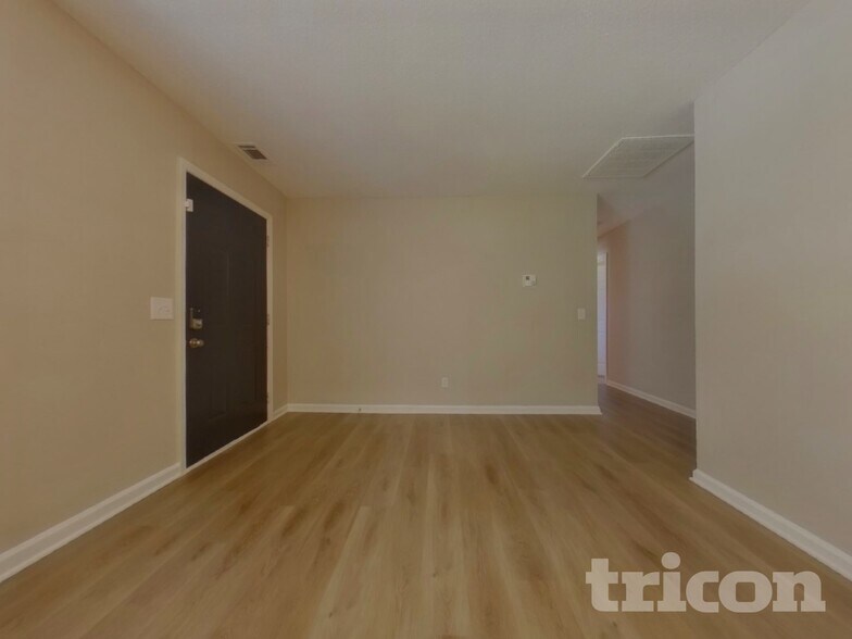 Building Photo - 325 Cinda Leigh Dr