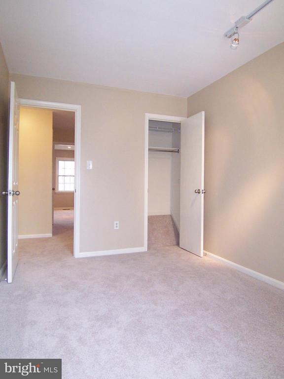 Building Photo - 9032 Gavelwood Ct