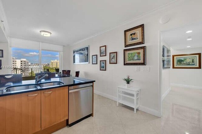 Building Photo - 791 Crandon Blvd