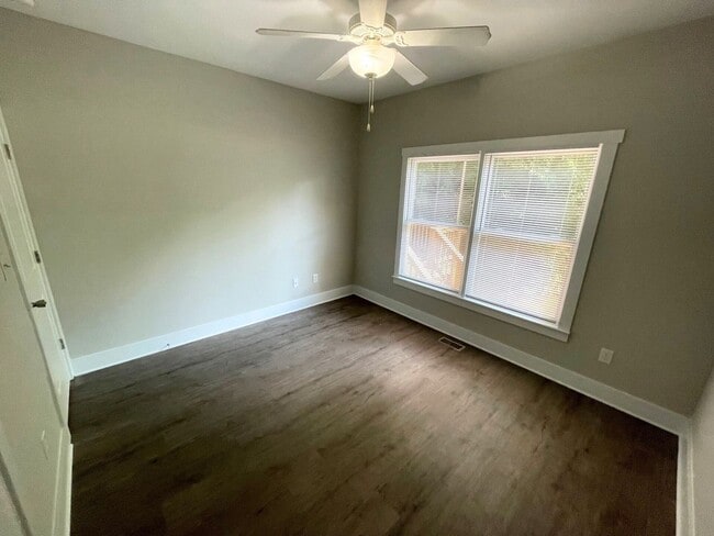 Building Photo - PRE-LEASING FOR AUGUST 9TH,  2026!