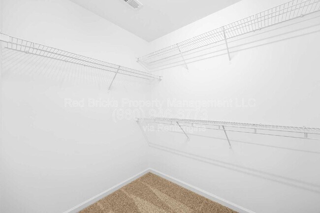 Building Photo - 3053 Summerfield Ridge Ln